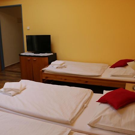 Penzion 4 Dvory Ceske Budejovice Dış mekan fotoğraf