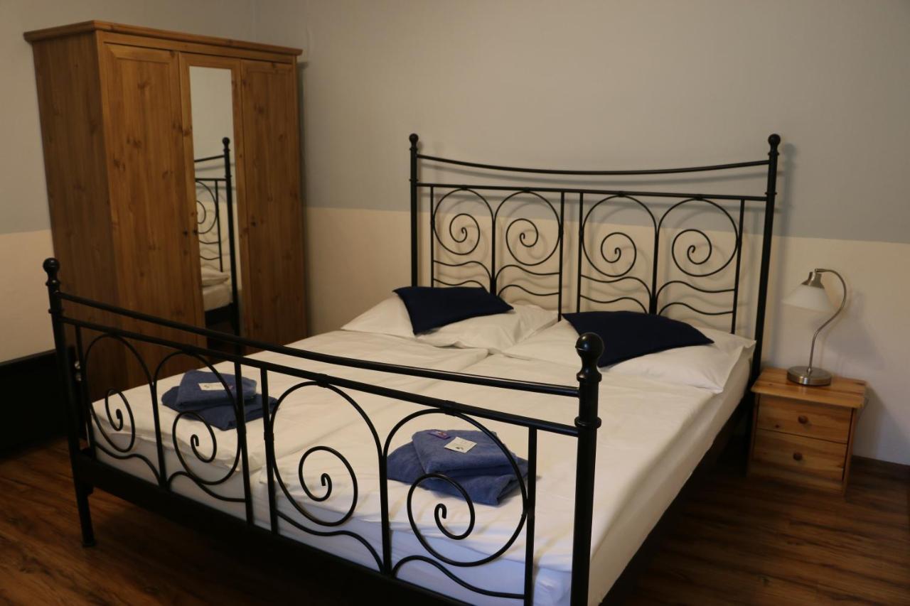 Penzion 4 Dvory Ceske Budejovice Dış mekan fotoğraf